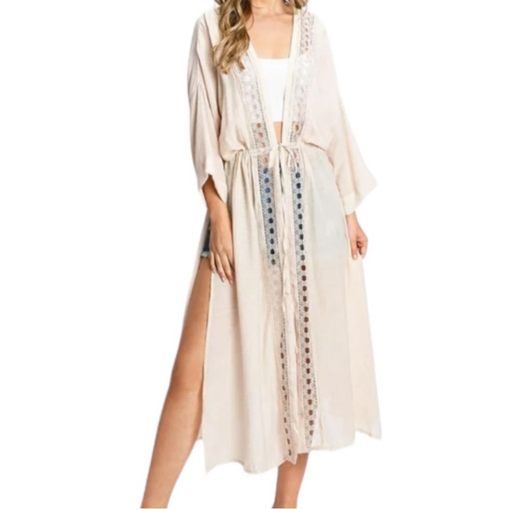 Love Tree Cream Embroidered Wrap